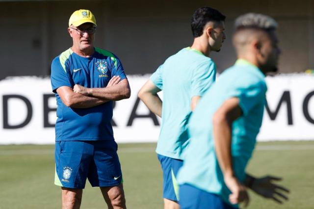 九游体育下载-多里瓦尔挨批 为何用不好小熊 为何不用恩德里克